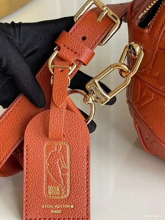 Frstbag ru BALL BASKET LOUIS VUITTON LVXNBA IN 0407